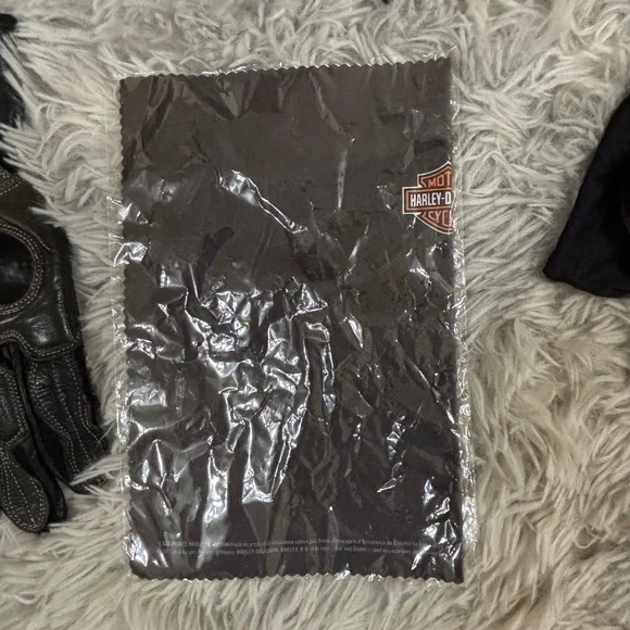 Ladies Riding Accessory Lot - Picture 4 of 10